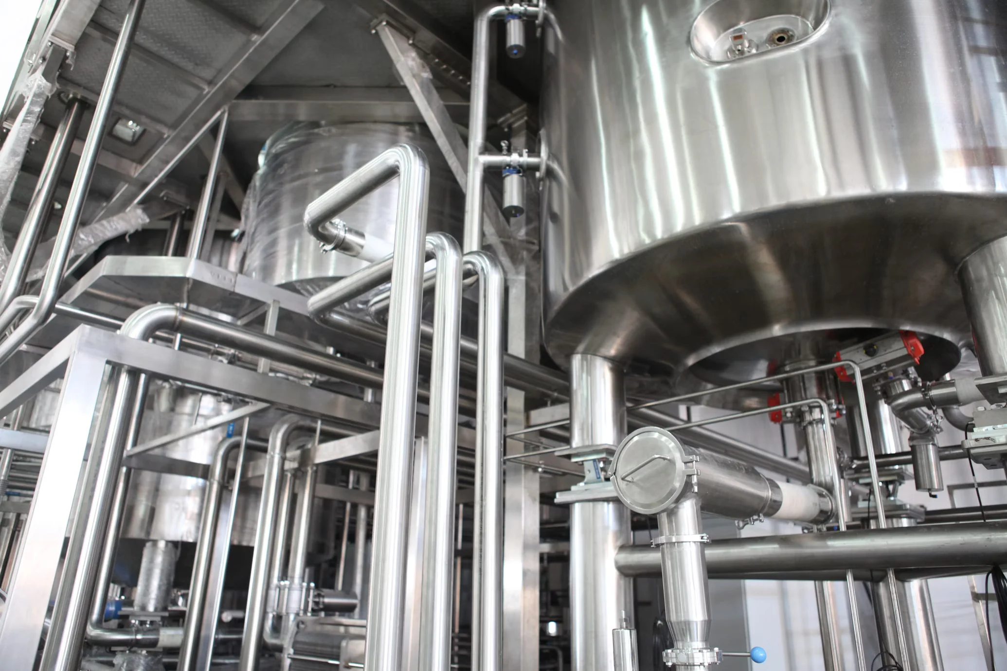 Gros tonneaux de microbrasserie